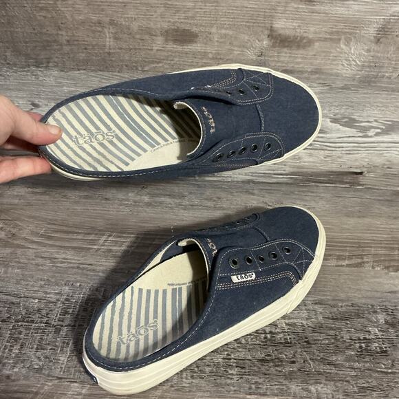 Taos Footwear EZ Soul Women’s 9.5 Blue Wash Canvas Slip-On Mule Sneakers Shoes - Picture 1 of 9